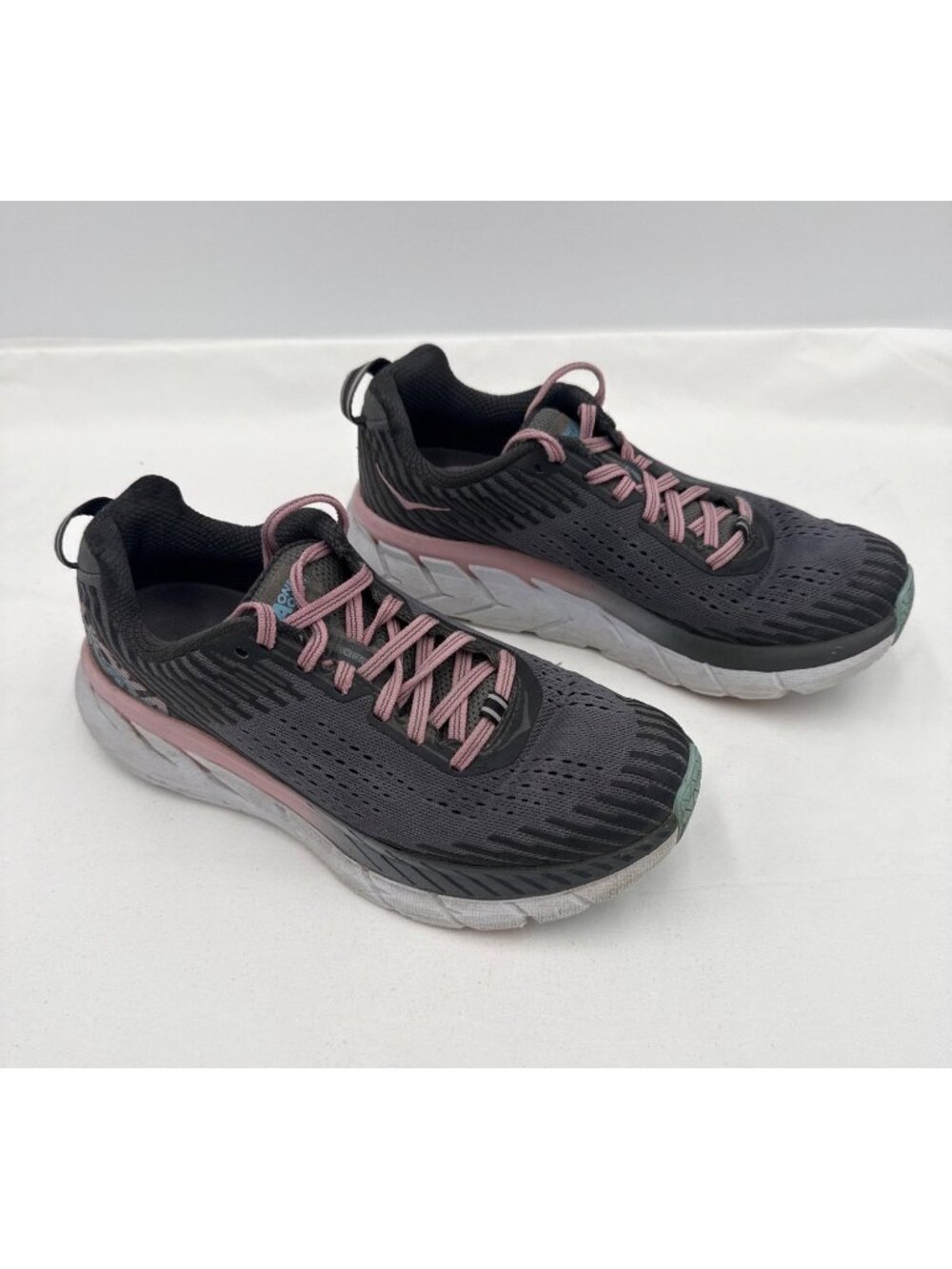 Hoka One One Women Clifton 5 Running Shoes Size 6.5 Gray & Pink Lightweight Mesh